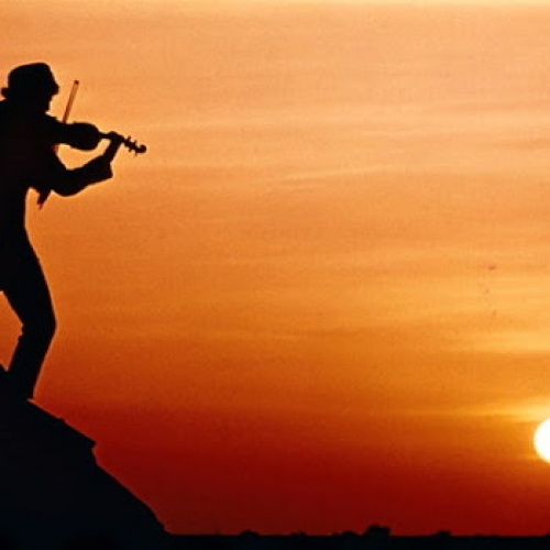 Hegedűs a háztetőn - Budapest